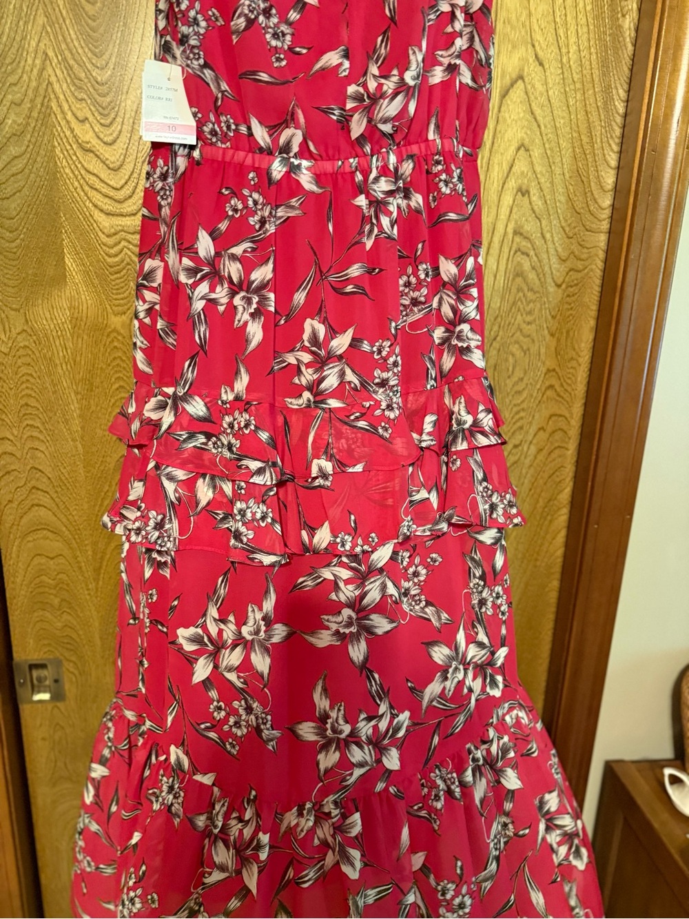 Taylor Dress Sleeveless Fuchsia Floral V-Neck Tiered Maxi Dress. NWT - Picture 10 of 12